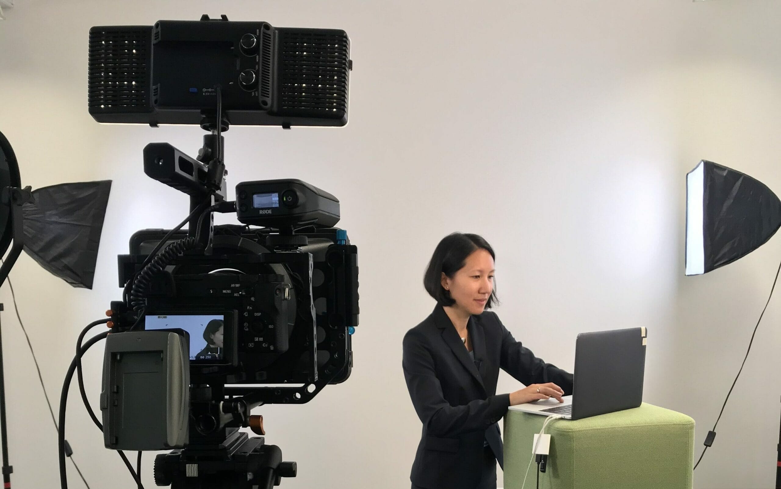 MBA Lecture Filming 2020 TDinh 3 e1605271572713 scaled